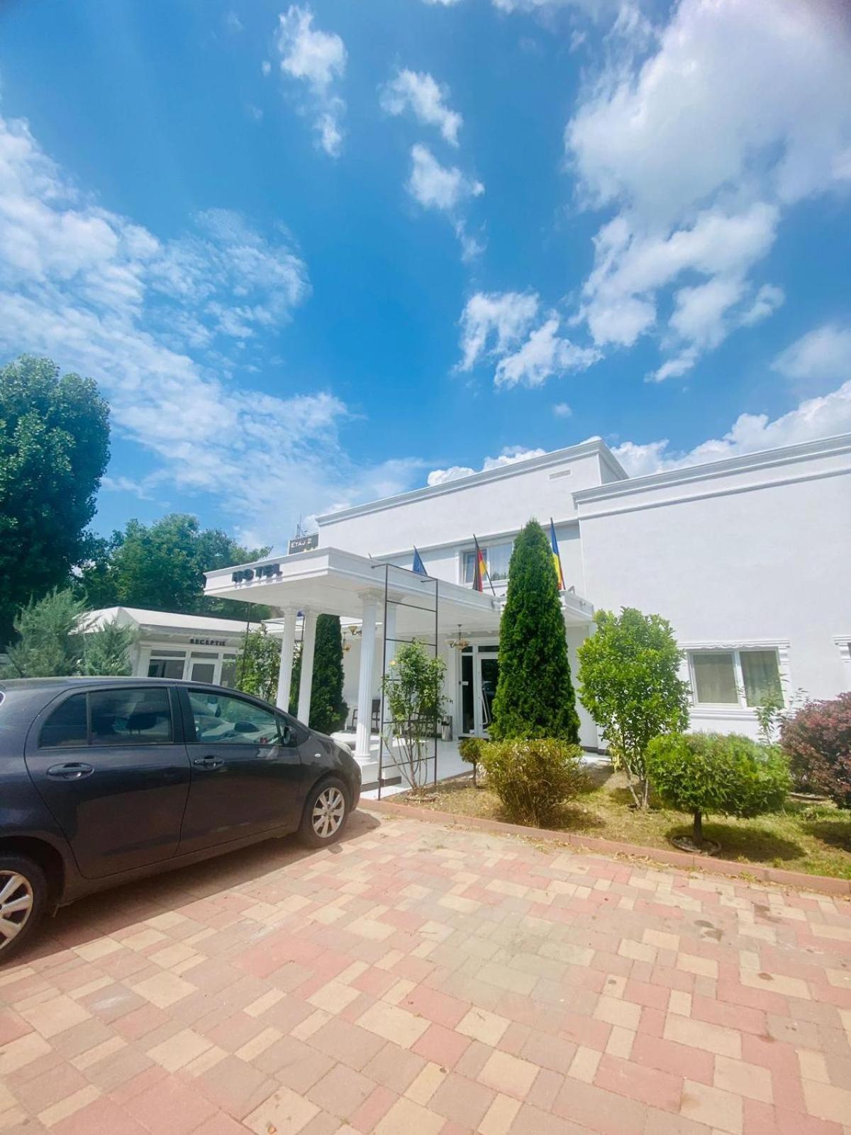 Hostel Orhideea บูเซา ภายนอก รูปภาพ