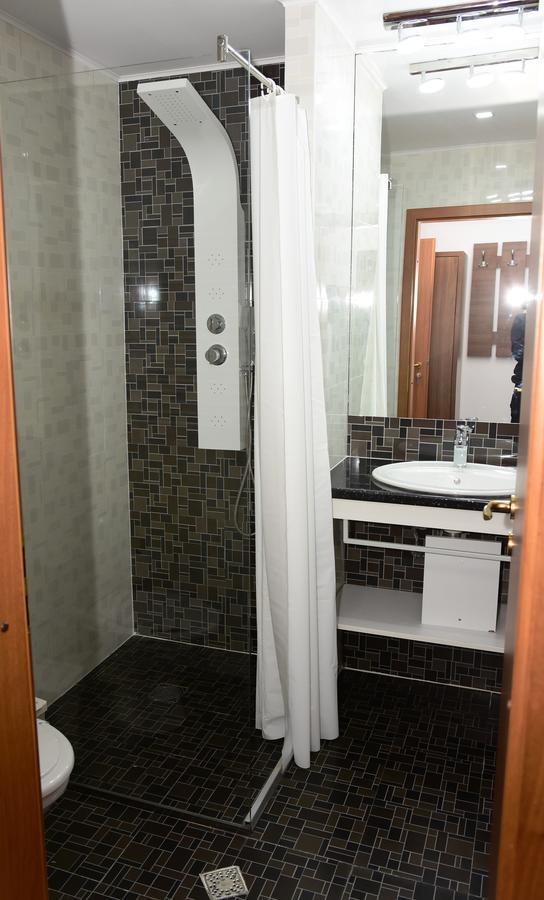 Hostel Orhideea บูเซา ภายนอก รูปภาพ